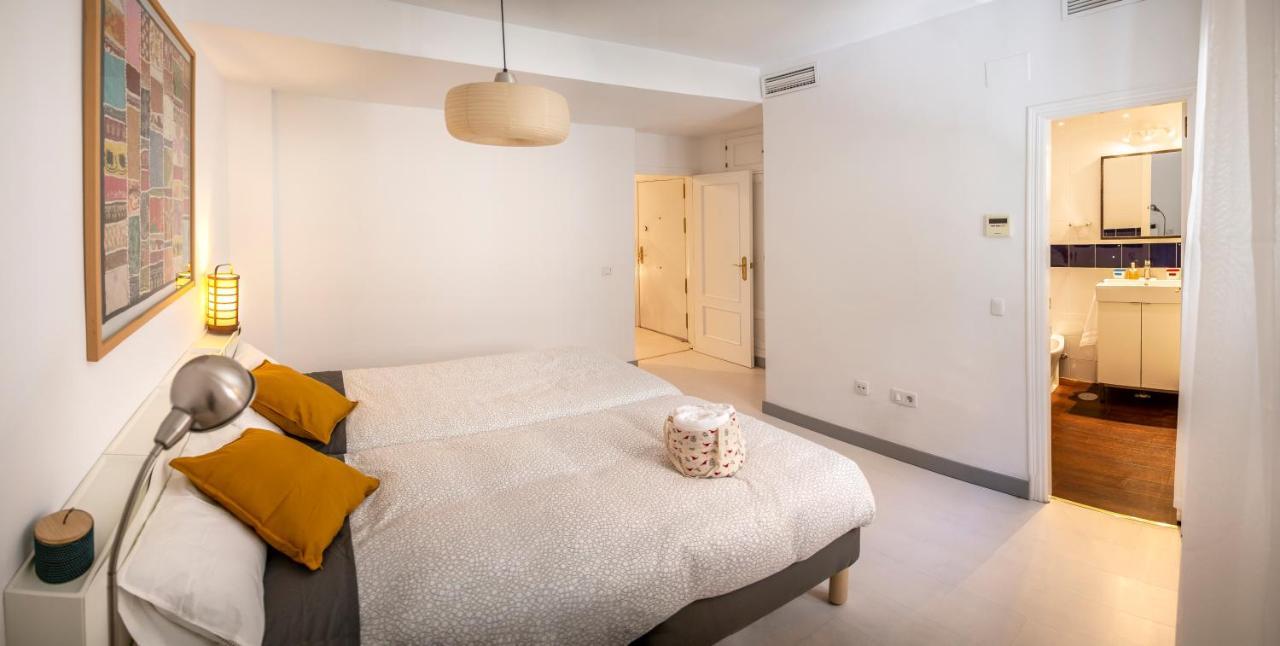 Centuria Macarena, apartamento dúplex Apartment Sevilla Bagian luar foto