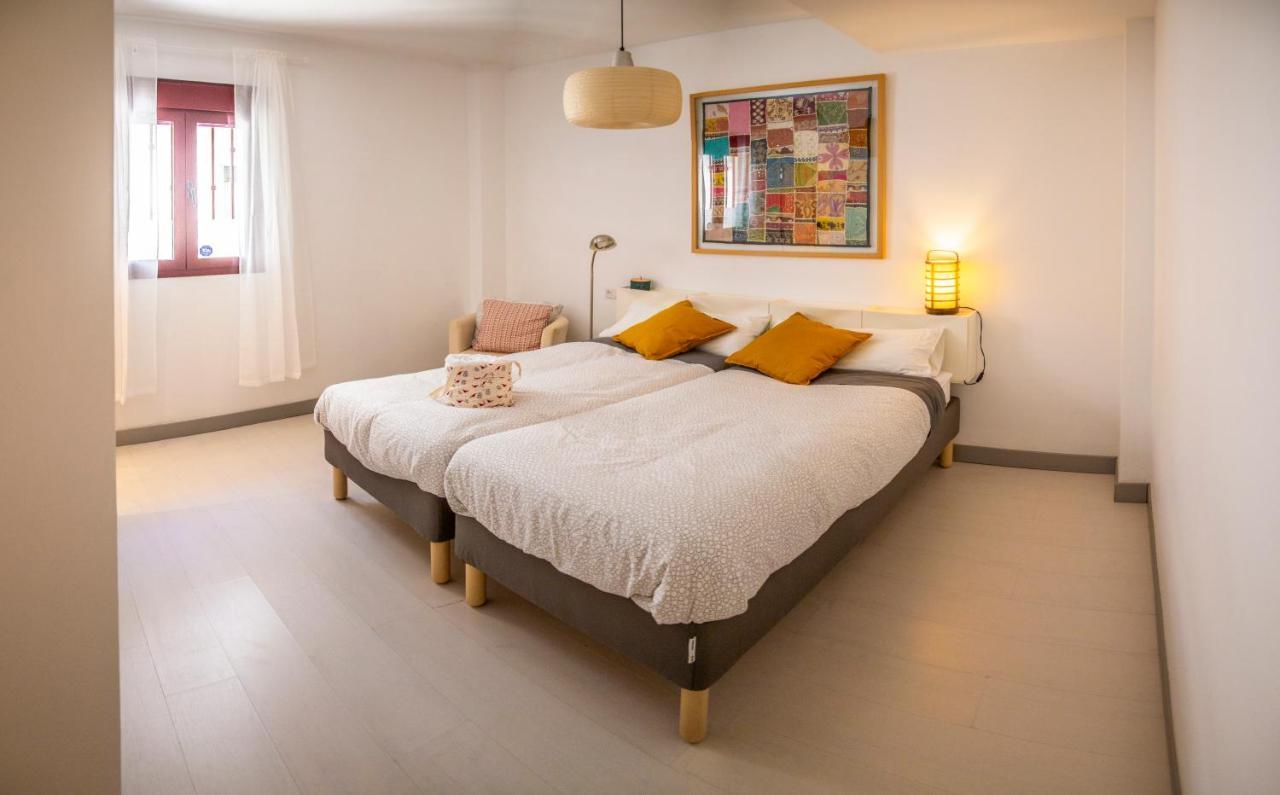 Centuria Macarena, apartamento dúplex Apartment Sevilla Bagian luar foto